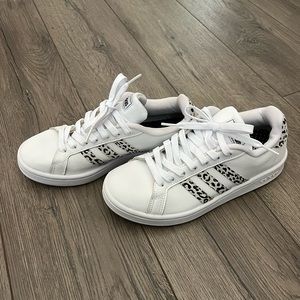 Woman Adidas Clout Foam Leopard Sneakers Size 6.5